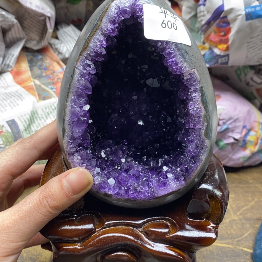 紫晶乌拉圭未镶嵌