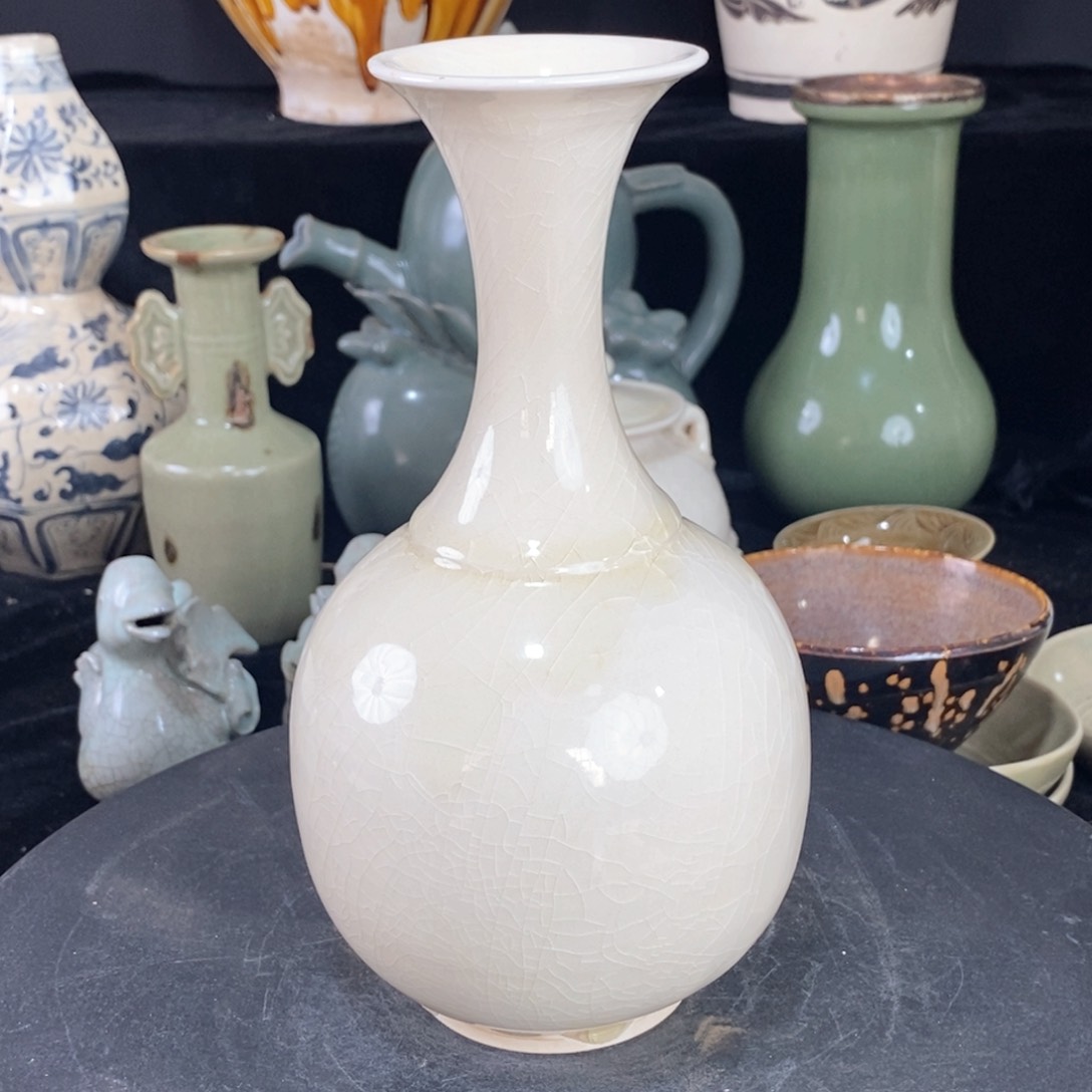 摆件巩县窑瓷器瓷器