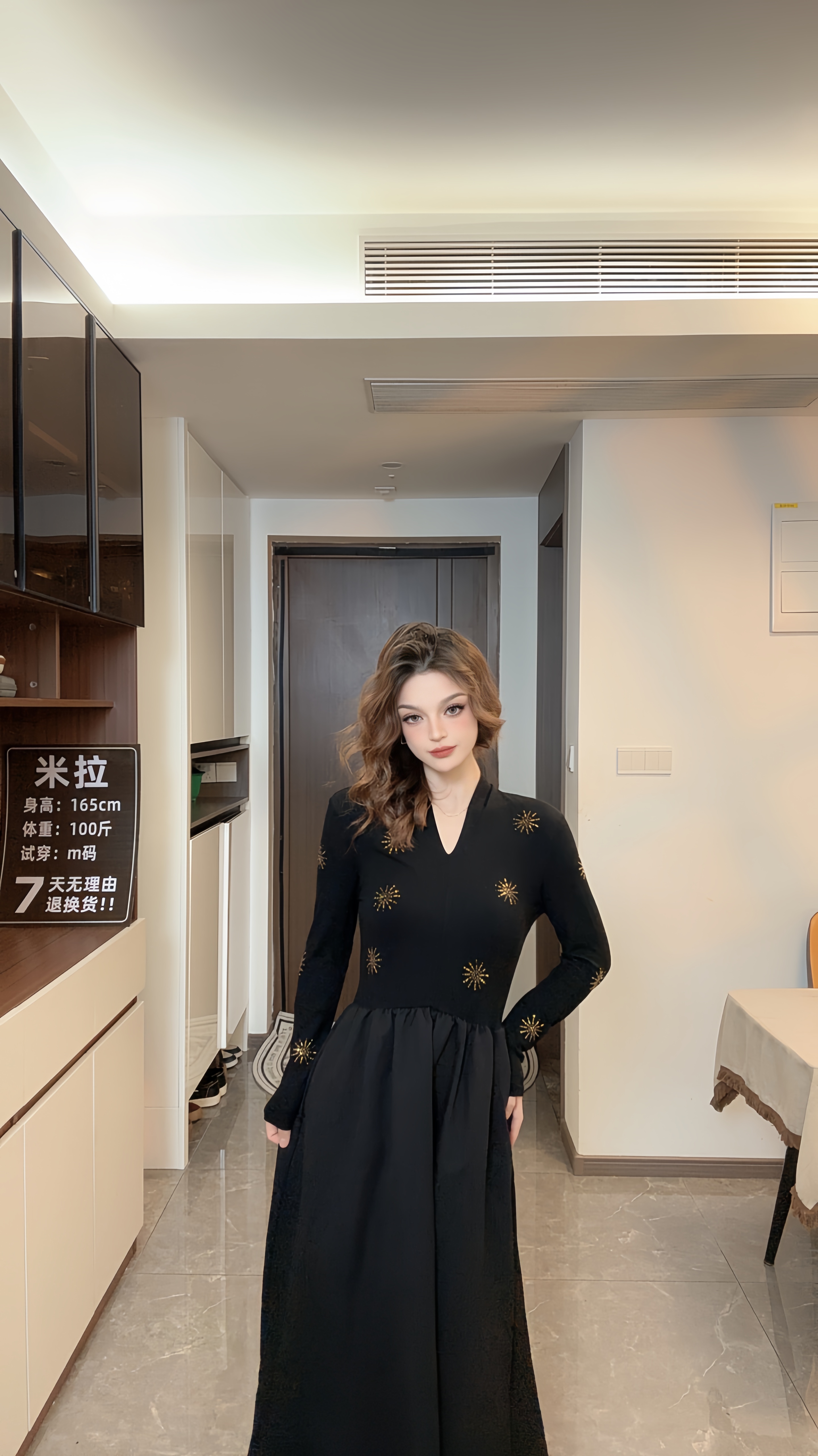 法式新款烫钻太阳花长袖时尚显瘦气质秋冬连衣裙