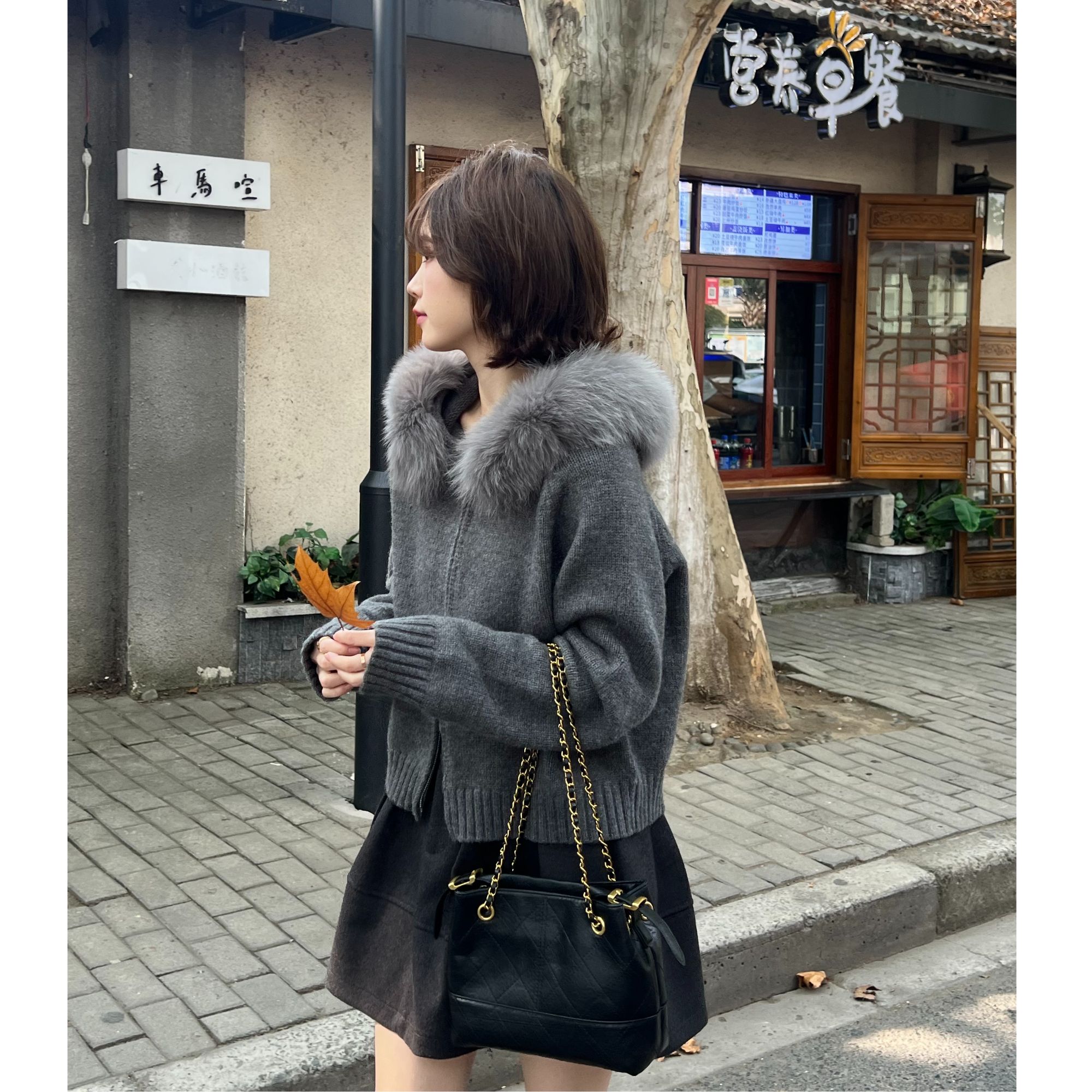 【薇薇绮】气质狐狸毛领连帽针织拉链开衫女时尚外套上衣 E542