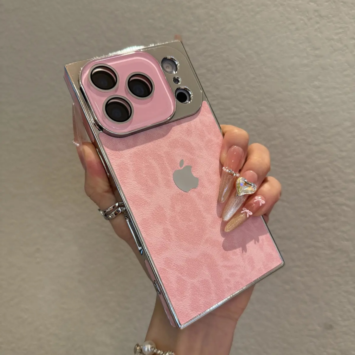 ins绒布豹纹方形适用iPhone17promax手机壳直角自带镜头膜苹果16