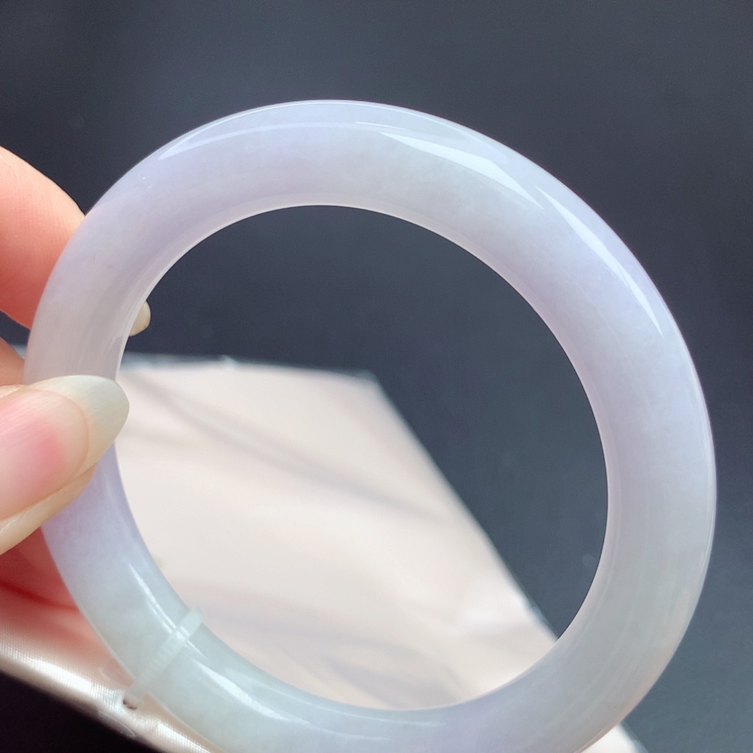 翡翠未镶嵌手镯（圆镯）56.5圈口