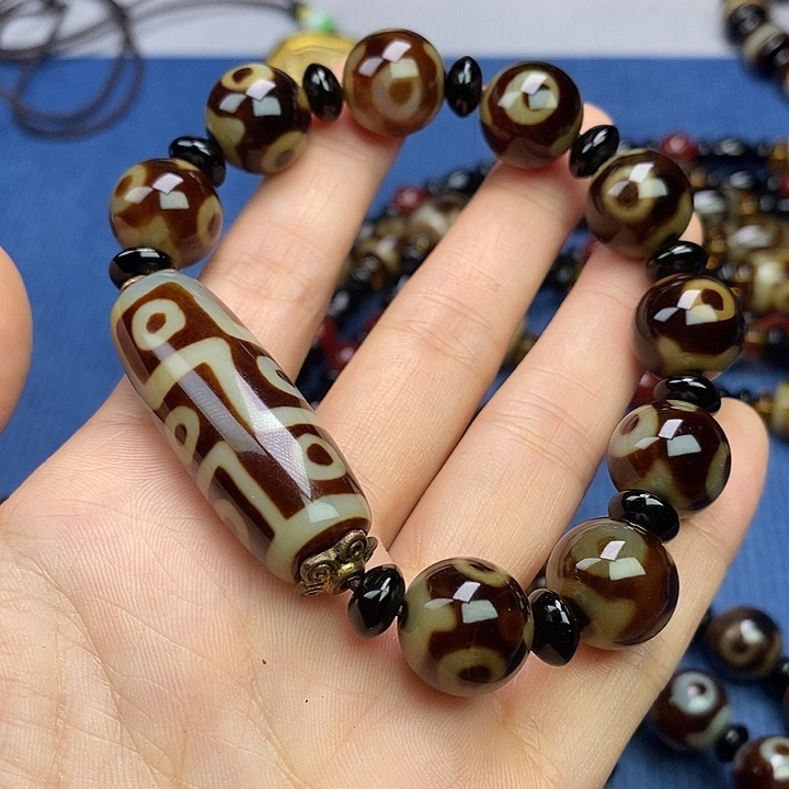 吉***7玛瑙/玉髓颈饰未镶嵌