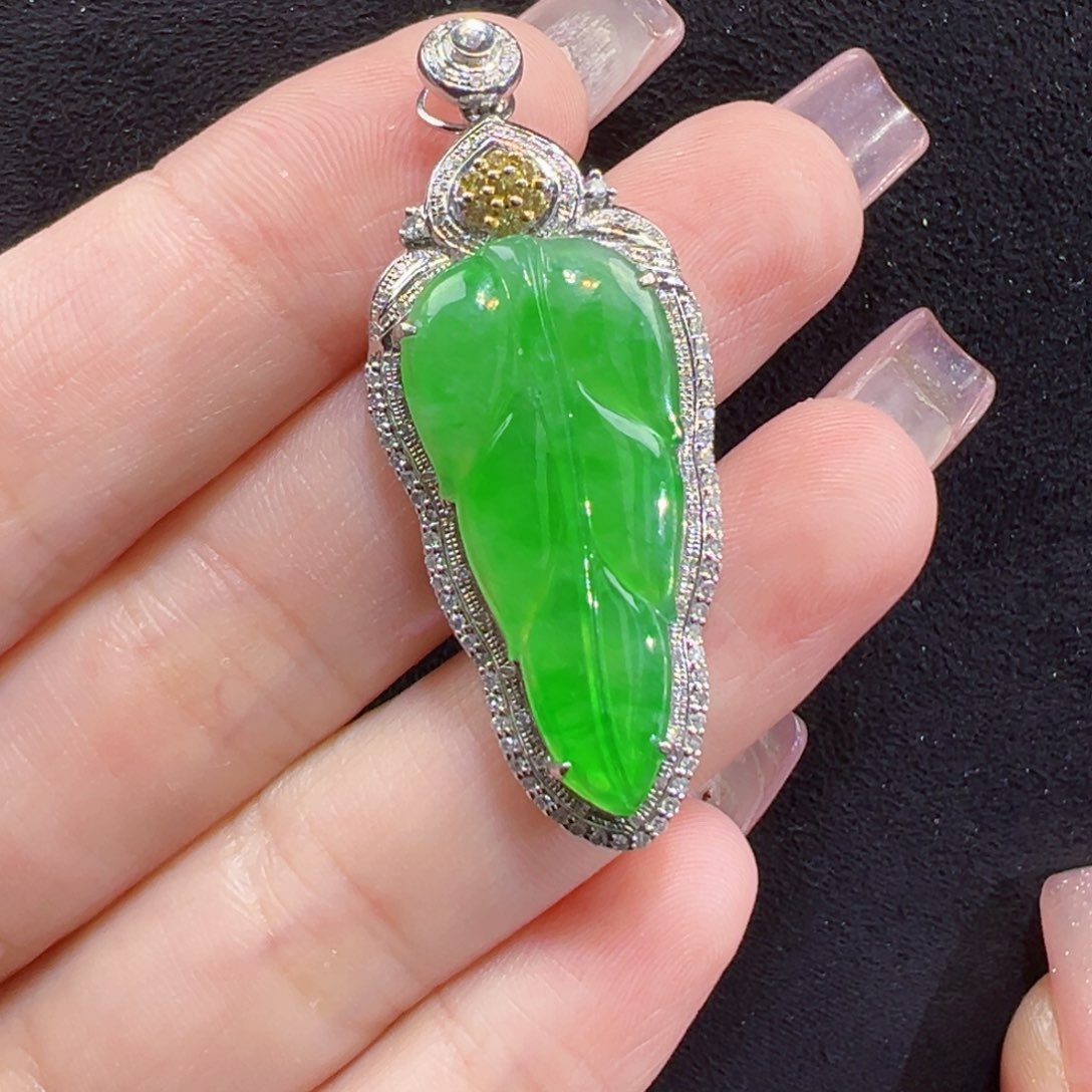 翡翠18K金镶嵌吊坠(不含链)露*吊坠