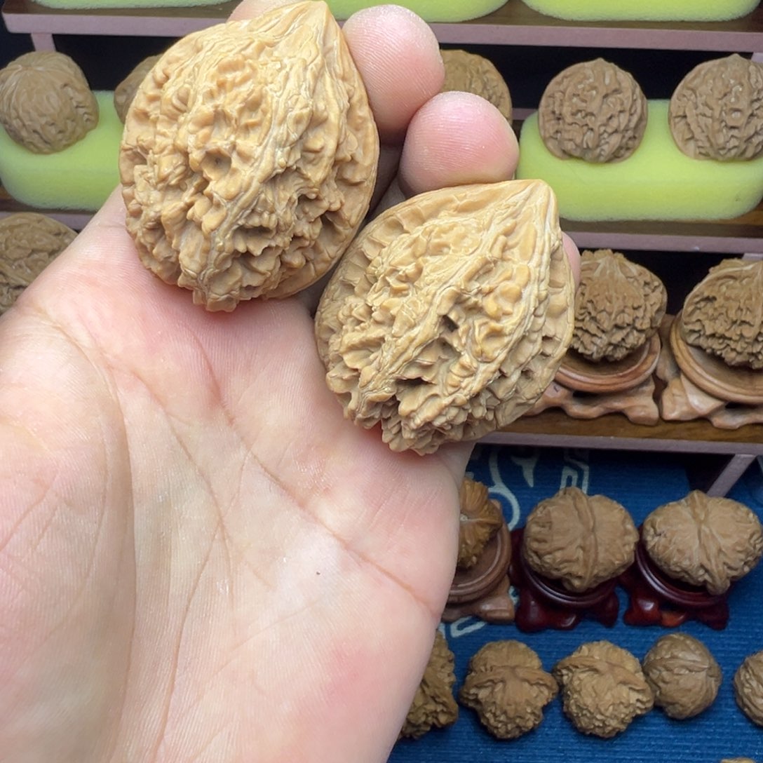 大叶紫檀（黑酸枝木类）全品大沽石大沽石