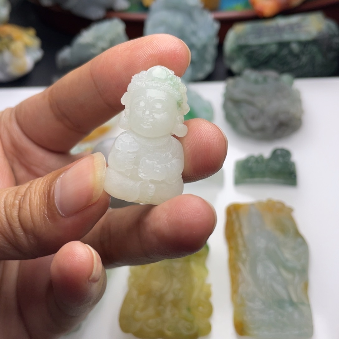 定制翡翠未镶嵌大势至