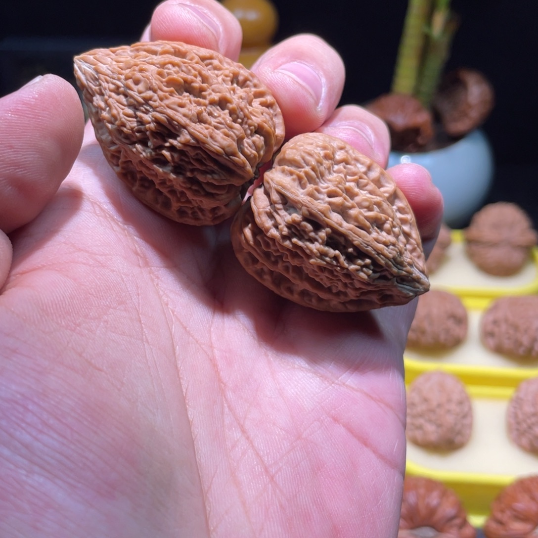 文玩核桃把件32全品正尖满肉凹底塔尖