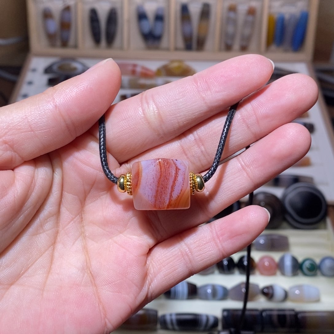 玛瑙/玉髓颈饰未镶嵌