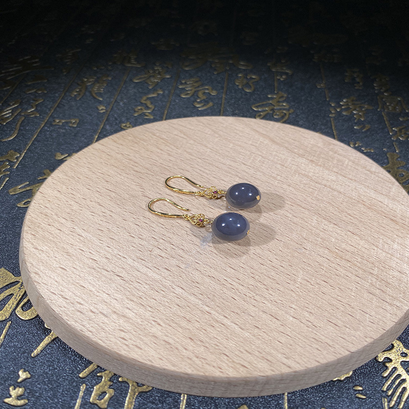 【哈轩灵灵珠宝】S925和田玉烟紫耳钩一对-25771