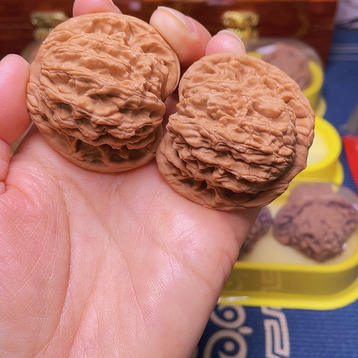 文玩核桃把件虎头