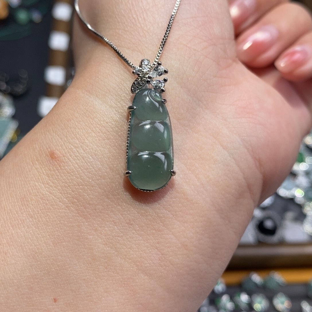 颈饰未镶嵌翡翠翡翠