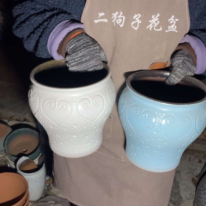 紫砂花盆口18高20瑕疵瑕疵