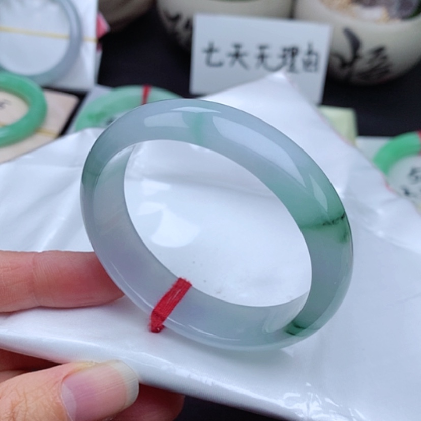 【闪购商品】翡翠手镯未镶嵌            贵妃53 冰飘花
