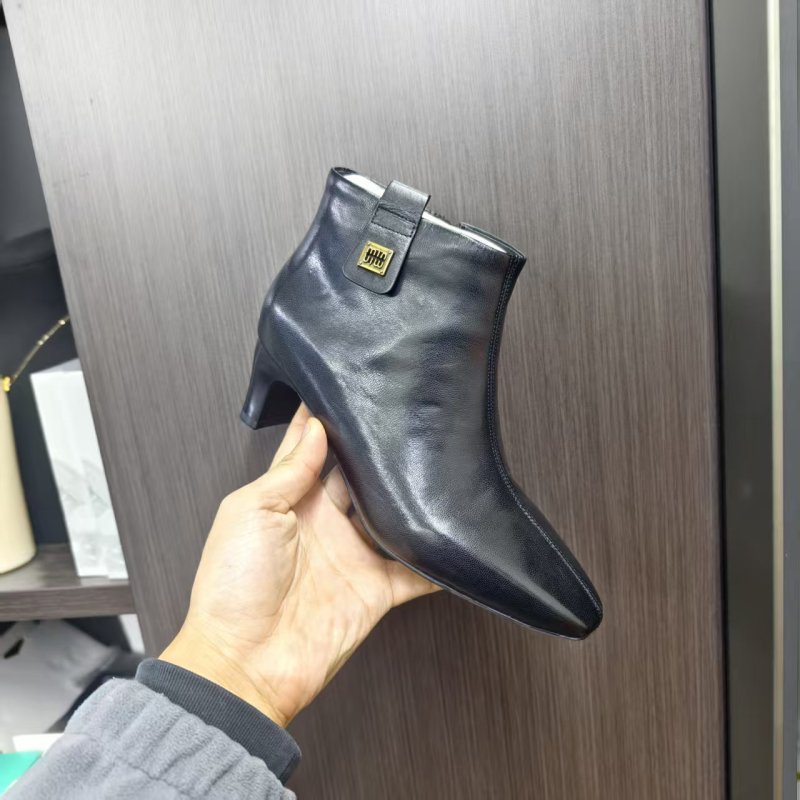 CL2480 黑色 真皮粗跟短靴