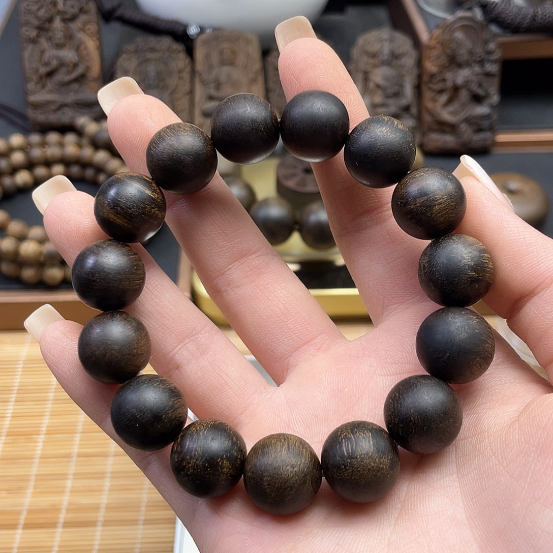 沉香手串姜*志达拉干