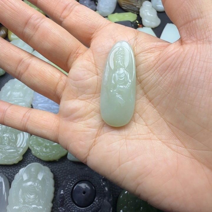 和田玉未镶嵌颈饰