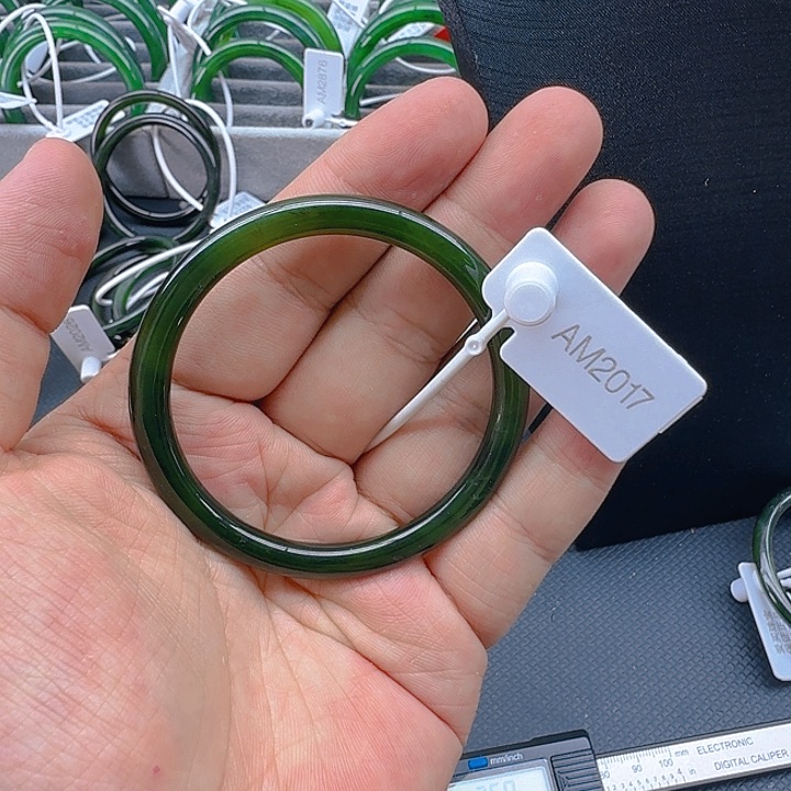 和田玉（碧玉）手镯未镶嵌54