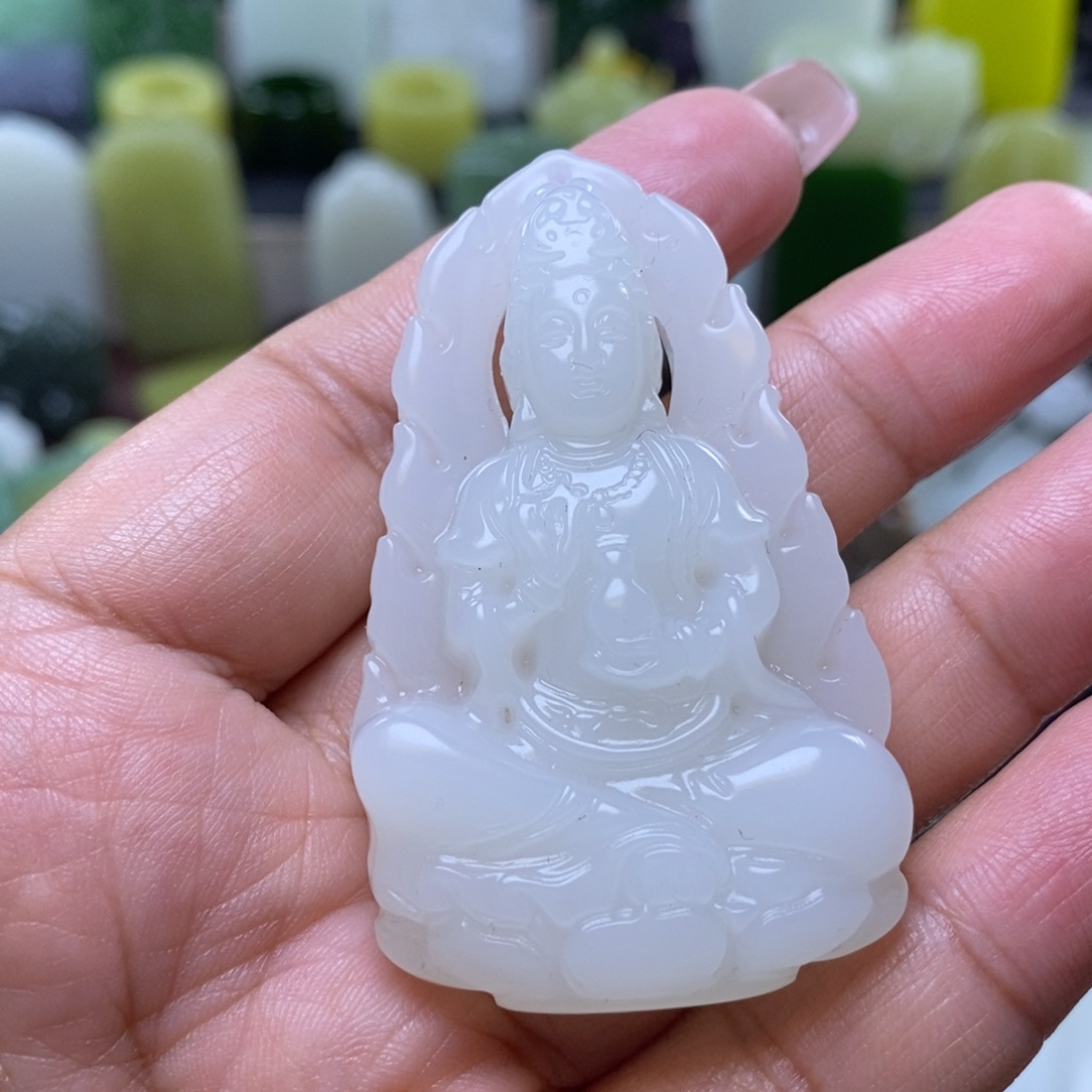 和田玉未镶嵌颈饰