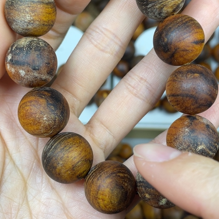 贡木把件手串手串1.8