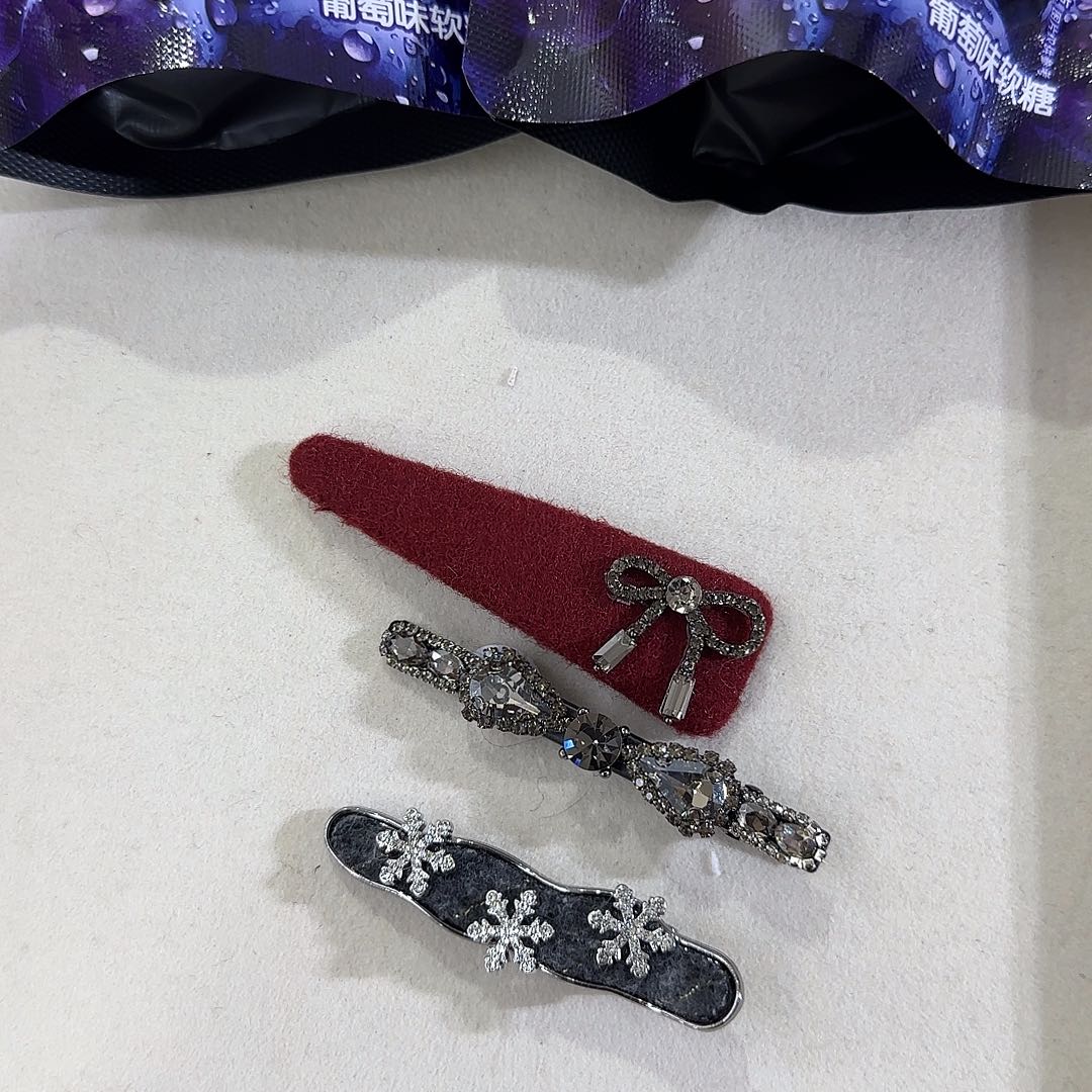 皮质铁合金夹子52