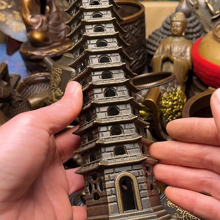 精美铜器批发档口