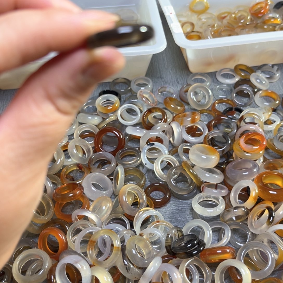 合金戒指玛瑙/玉髓歪*