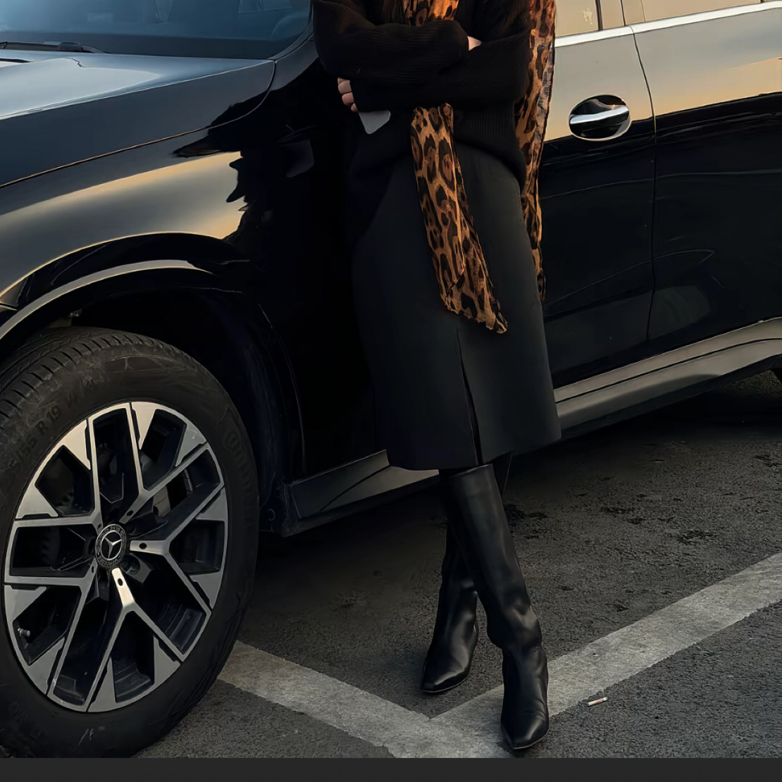 MC兮兮同款高筒尖头真皮靴子