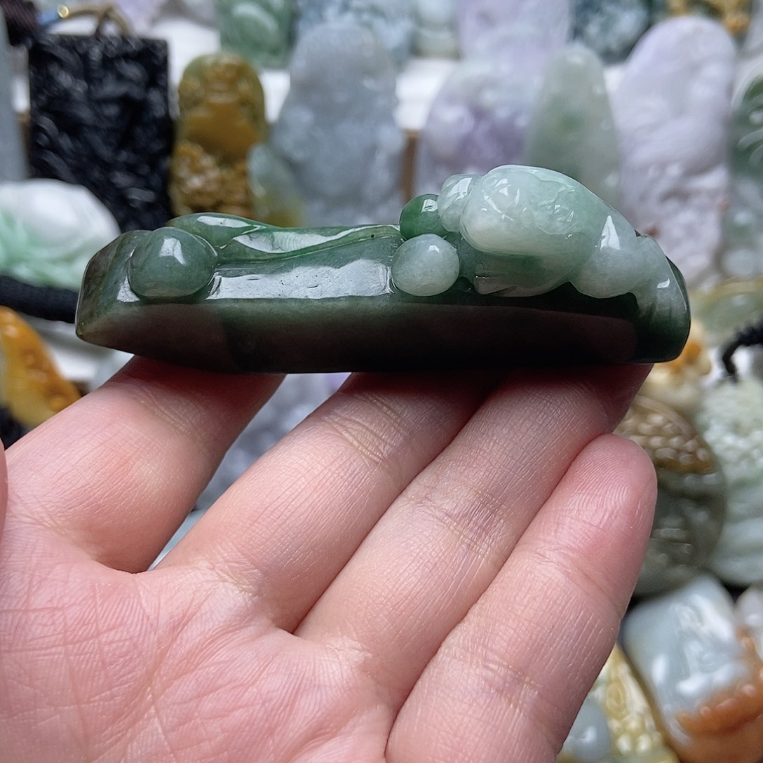 翡翠未镶嵌颈饰翡翠