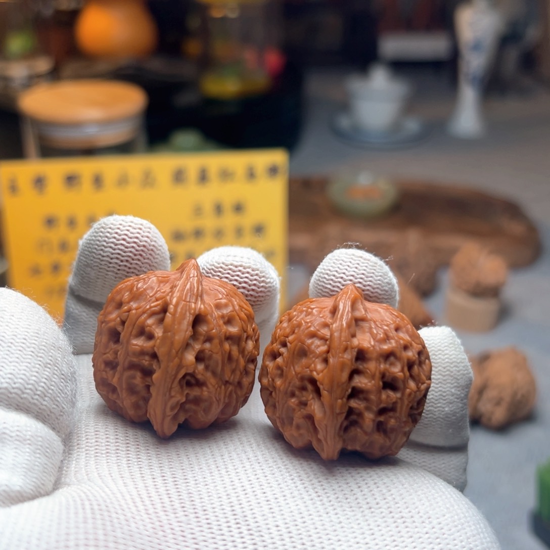 文玩核桃吊坠野生龙胆