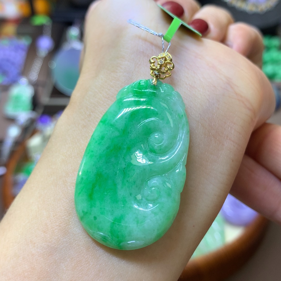 【闪购商品】翡翠颈饰18K金镶嵌翡翠