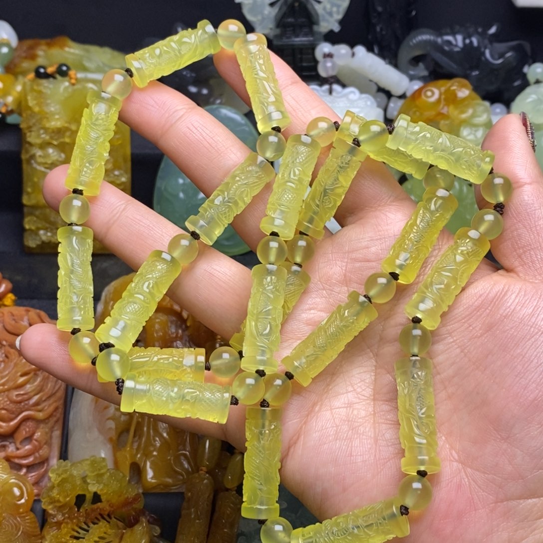 蛇纹石玉颈饰未镶嵌遥****梦