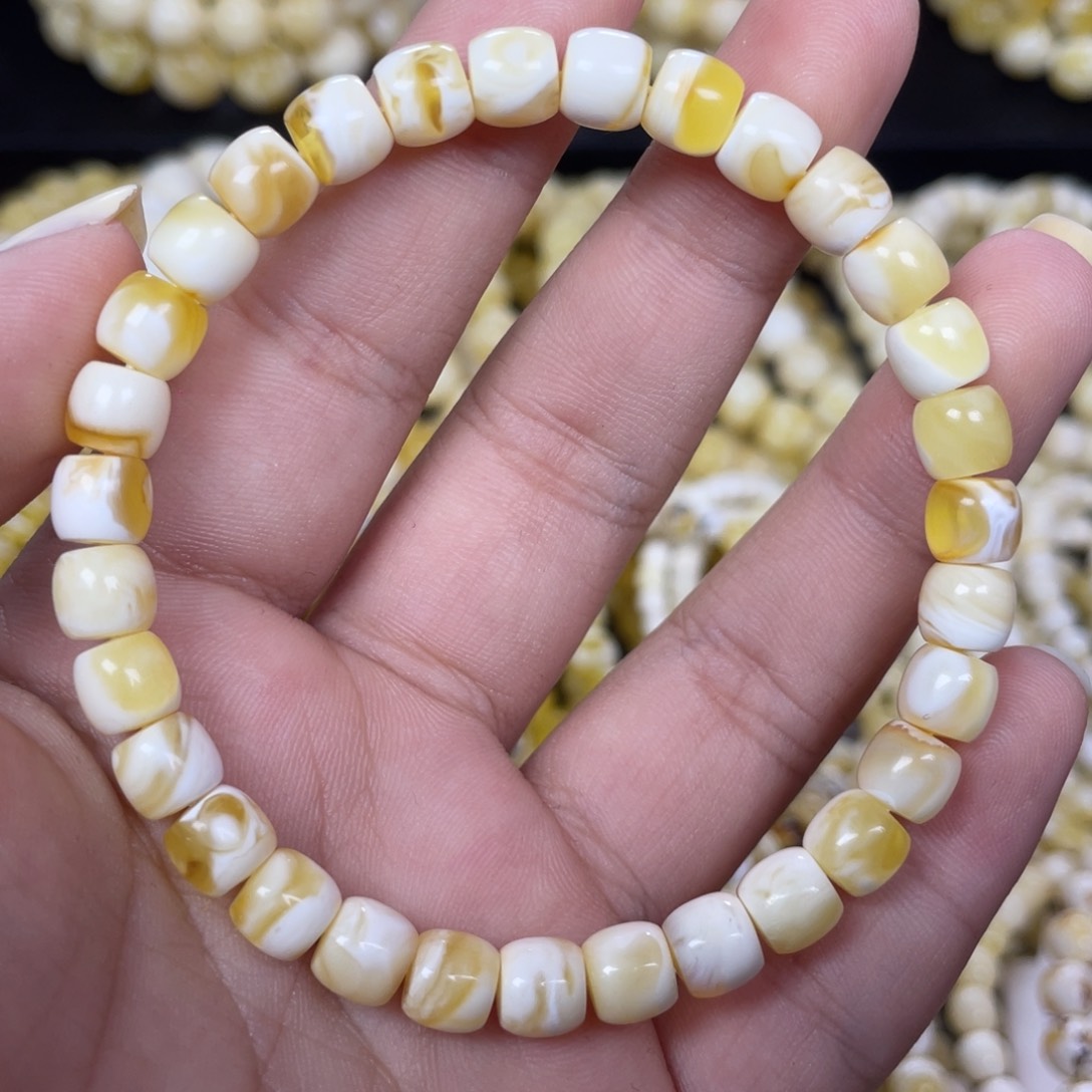 蜜蜡未镶嵌珠宝奇石6.8m