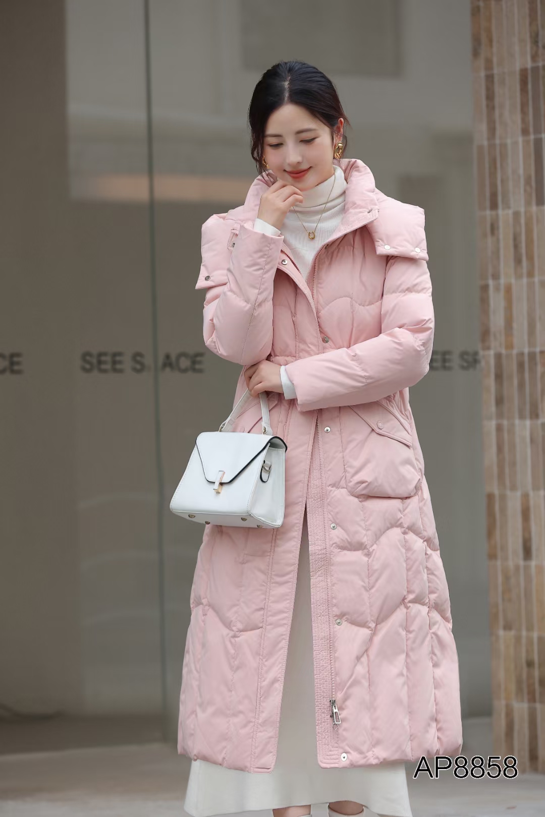 艾圃8858冬季新款羽绒服长款连帽修身款羽绒服