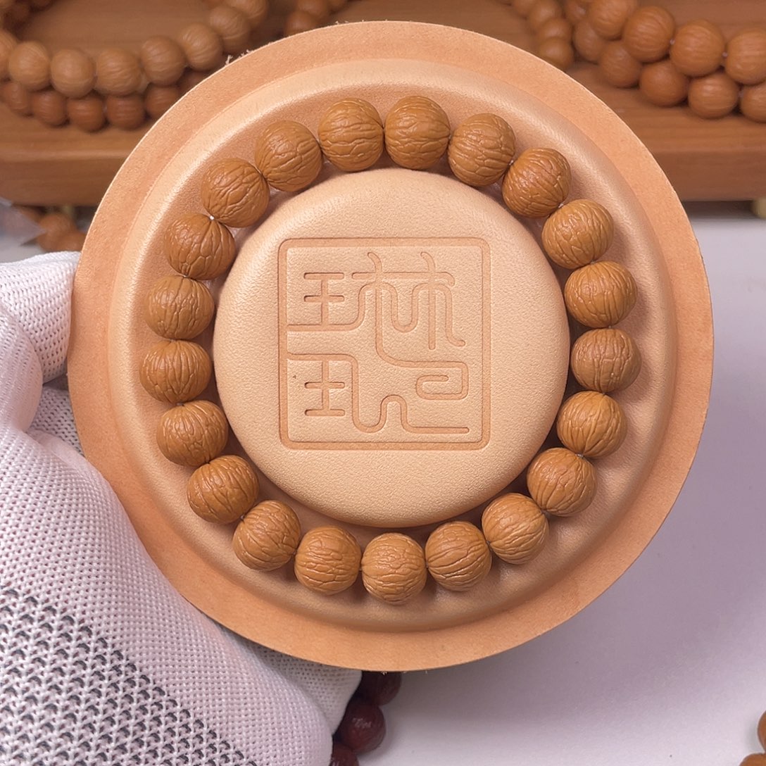 *****猴头核桃吊坠凤羽（蓝天）