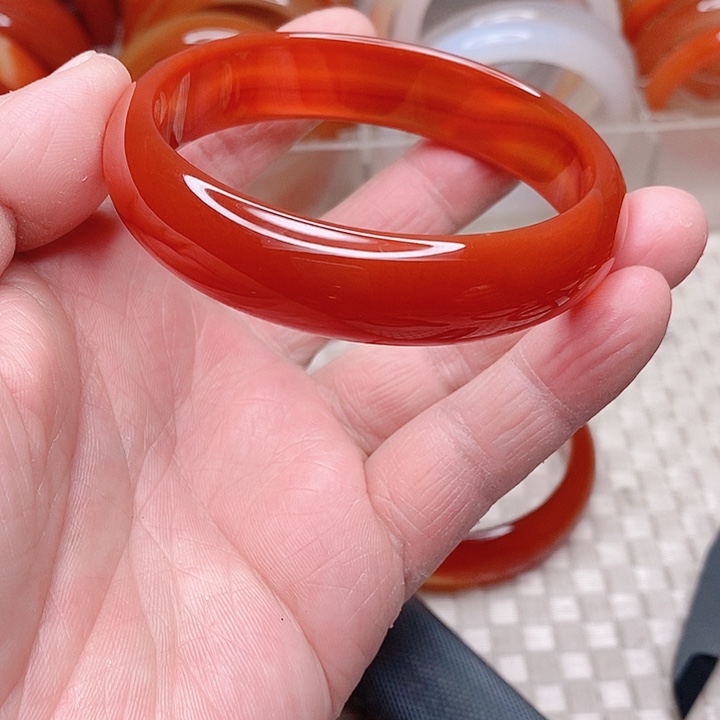 玛瑙/玉髓手镯未镶嵌