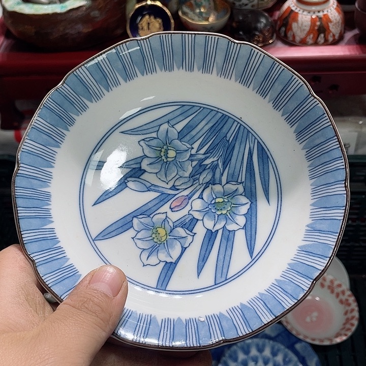 瓷片饿的不行贴吧