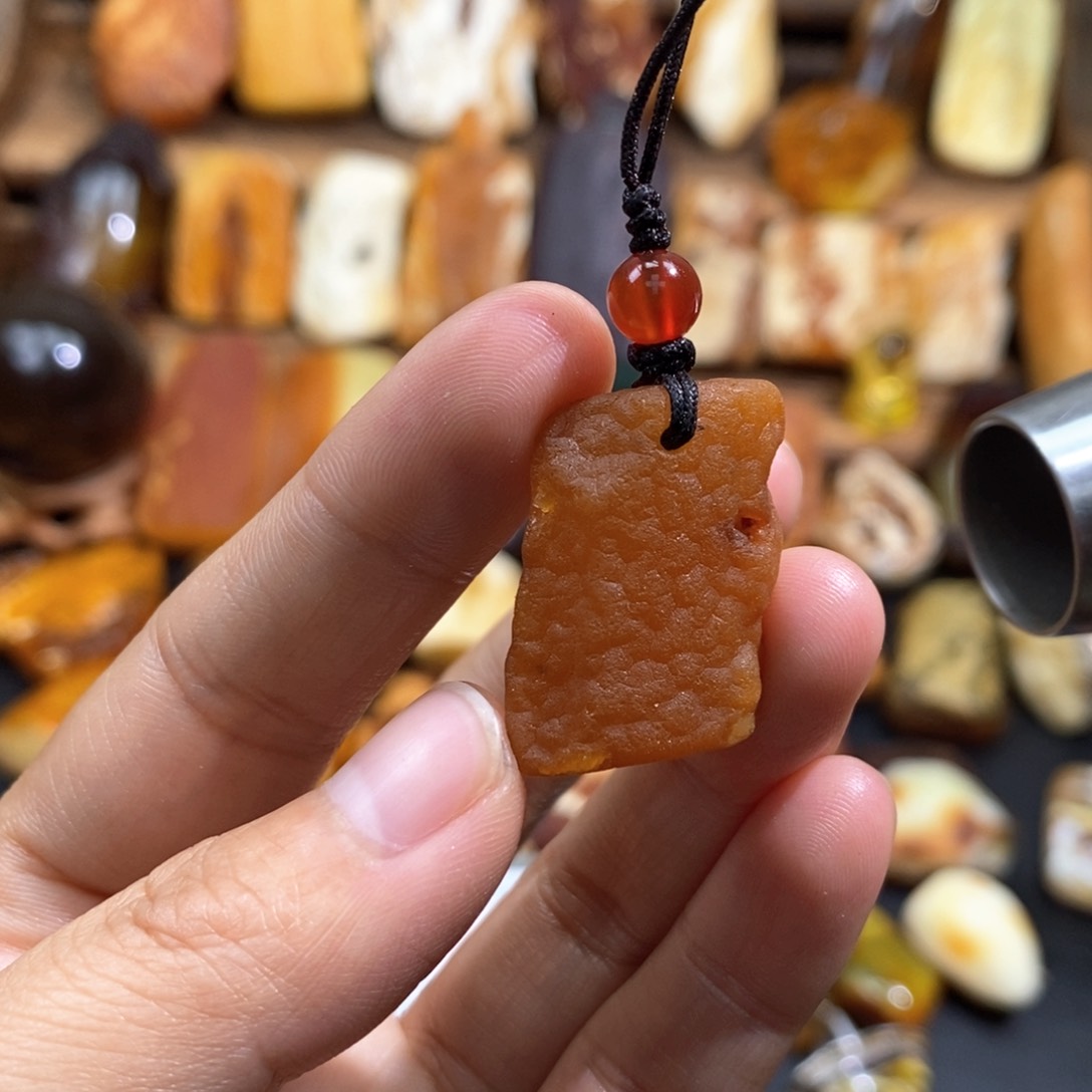 琥珀裸石未镶嵌琥珀