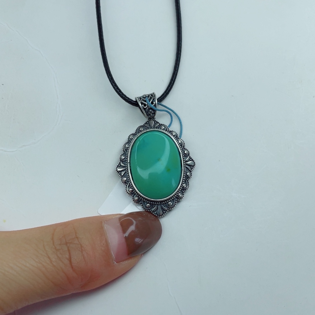 绿松石颈饰未镶嵌冷**知
