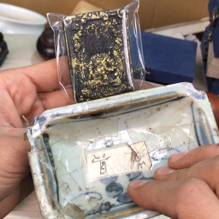 陶瓷孤品单件车里拍