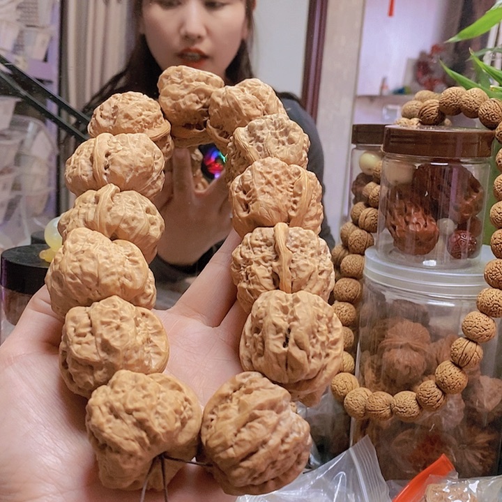 【闪购商品】文玩核桃把件蛤蟆头手持身有黄