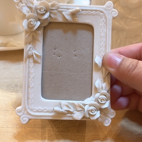 白瓷小号相框一个