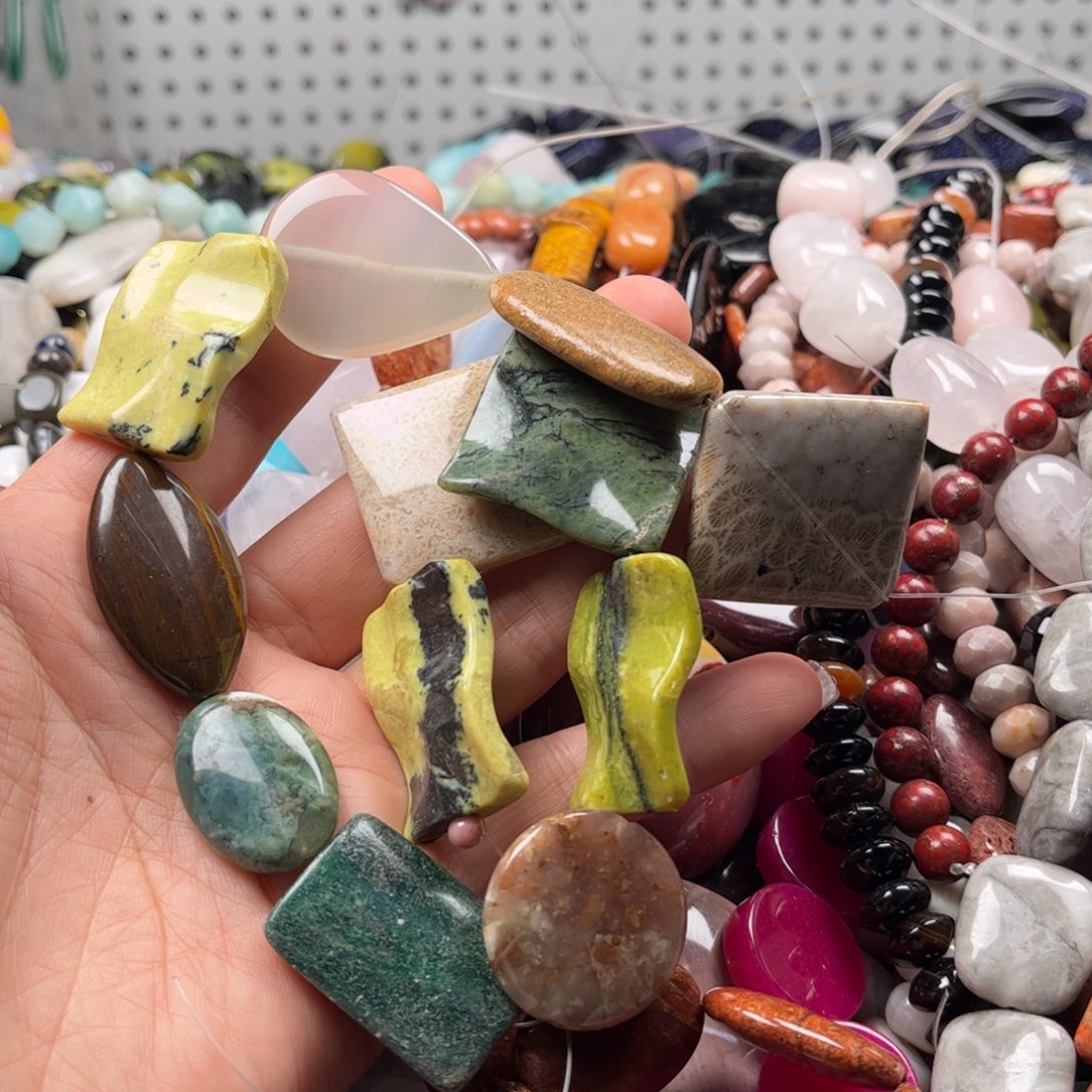 石英质玉珠宝奇石未镶嵌图