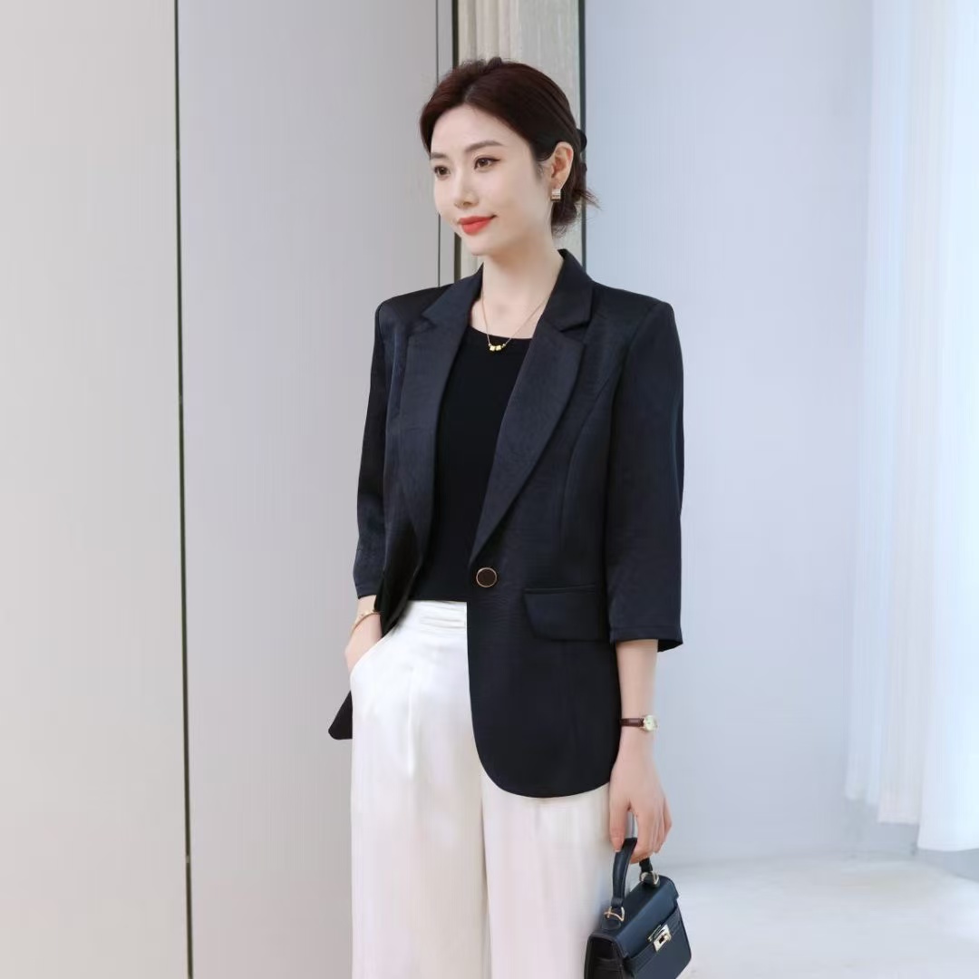 高档春夏季新款小西装外套女大码胖mm时尚减龄气质显瘦网红西服