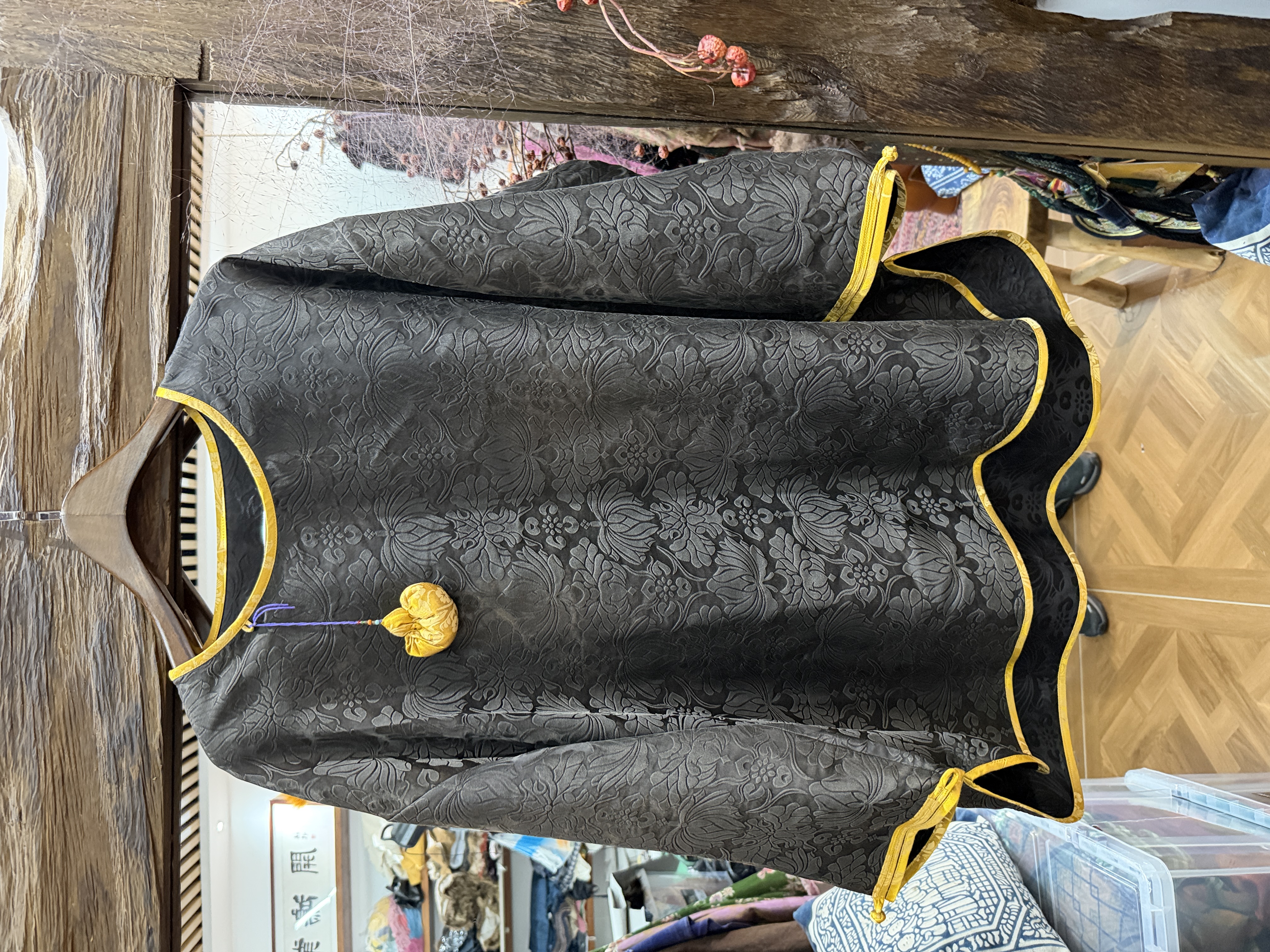 鑫禧定制分享佛手莲花提花复古中式套头弯刀袖