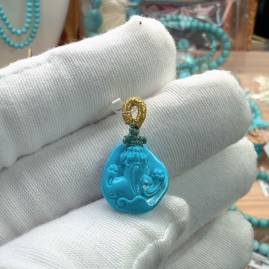 绿松石未镶嵌珠宝奇石