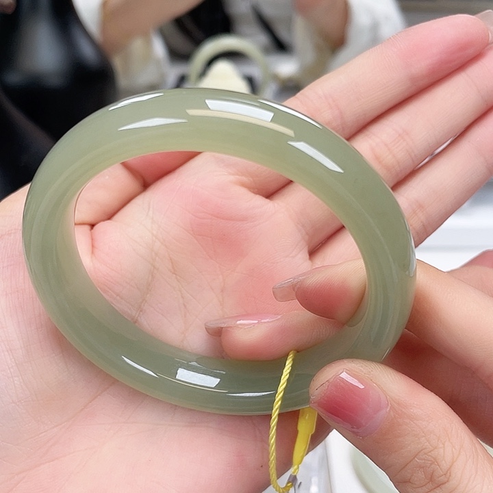 和田玉手镯58未镶嵌