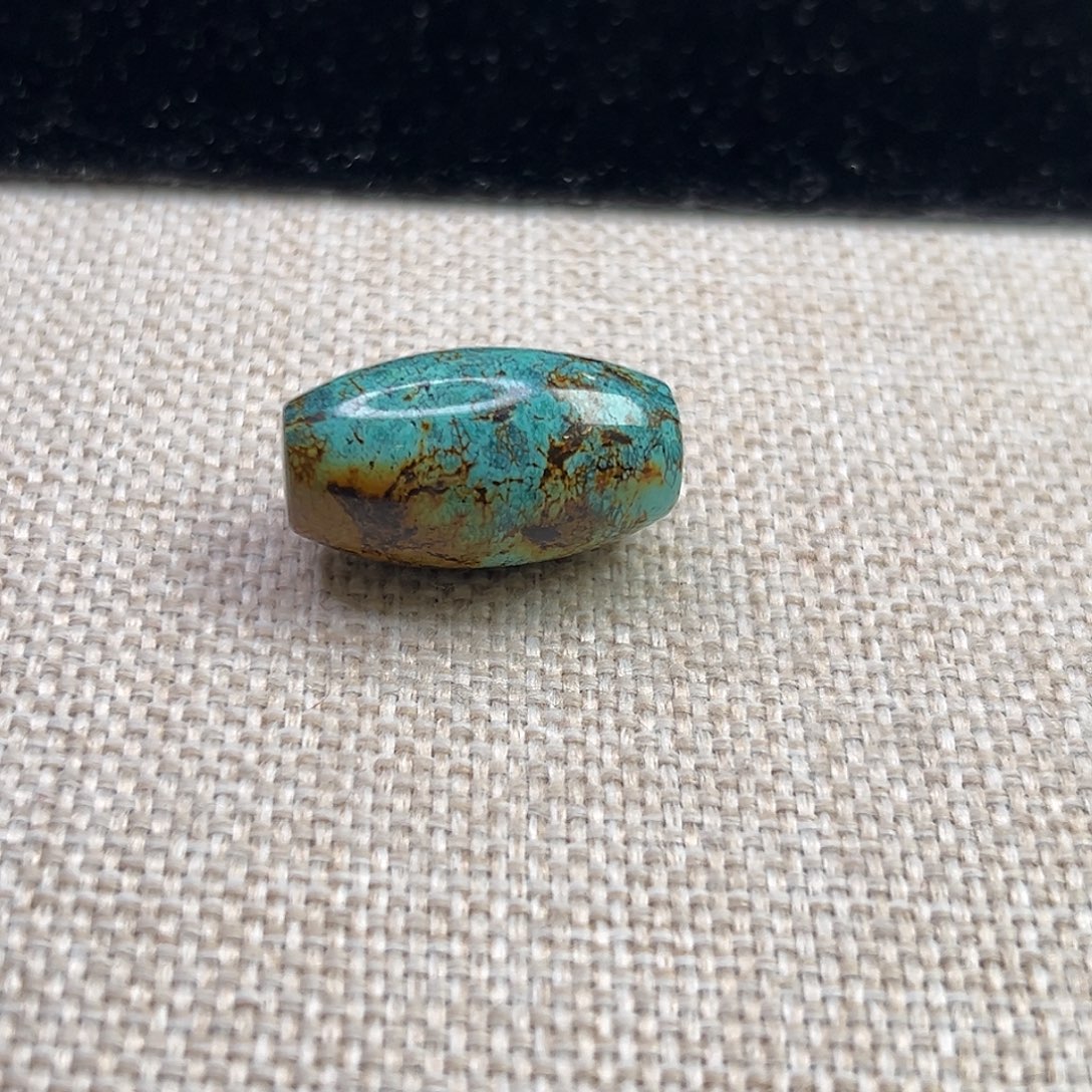 舒***点绿松石未镶嵌珠宝奇石