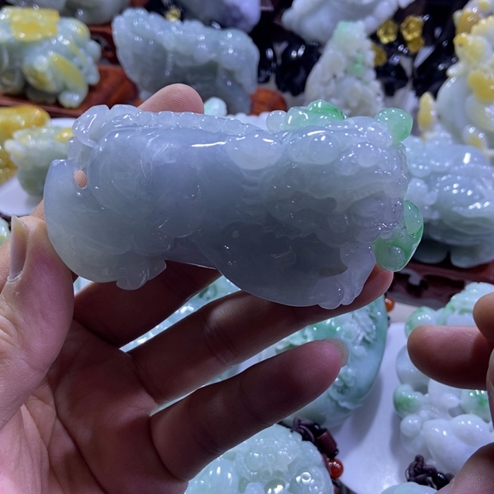 翡翠未镶嵌把件貔貅