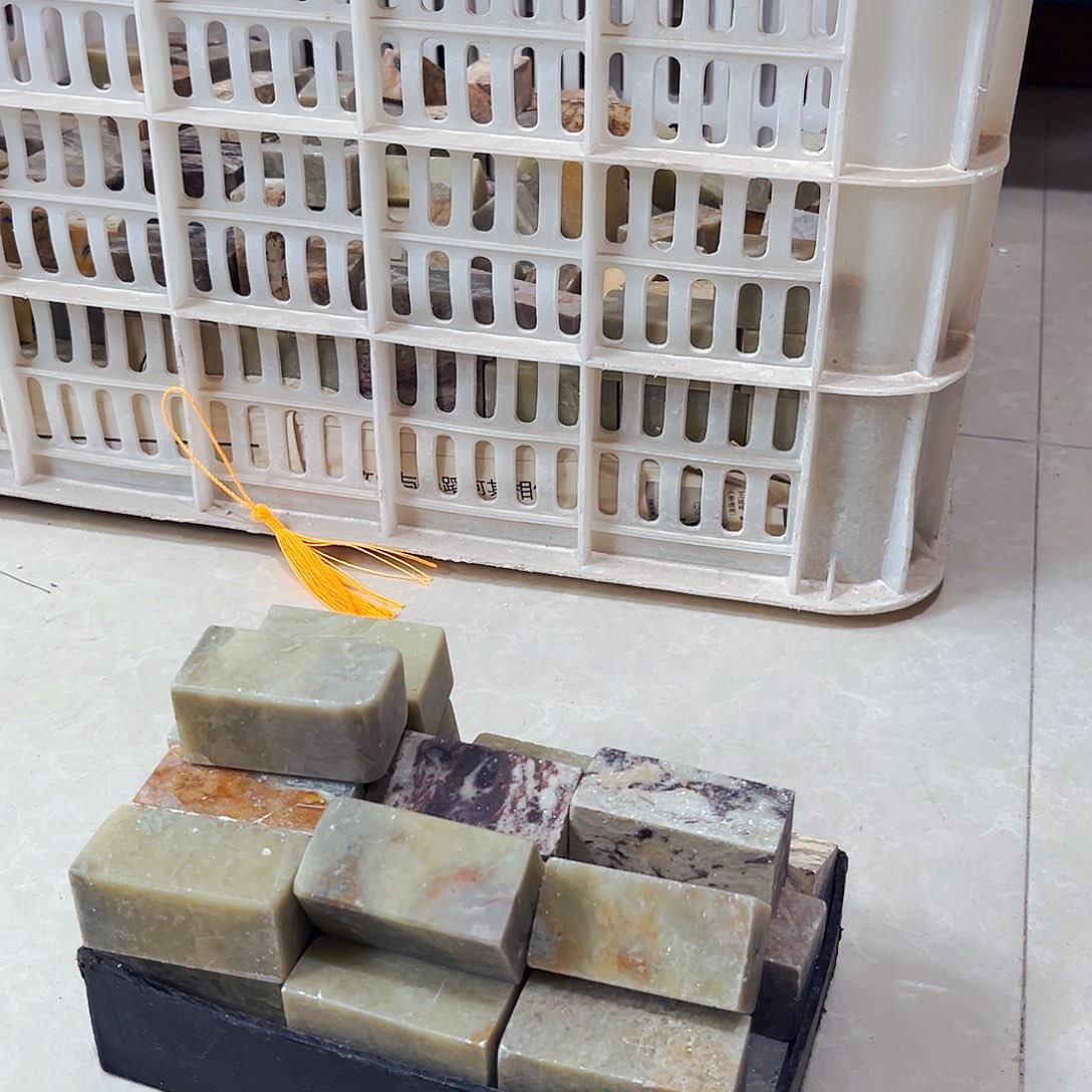 雨***海青田石捡漏瑕疵品30