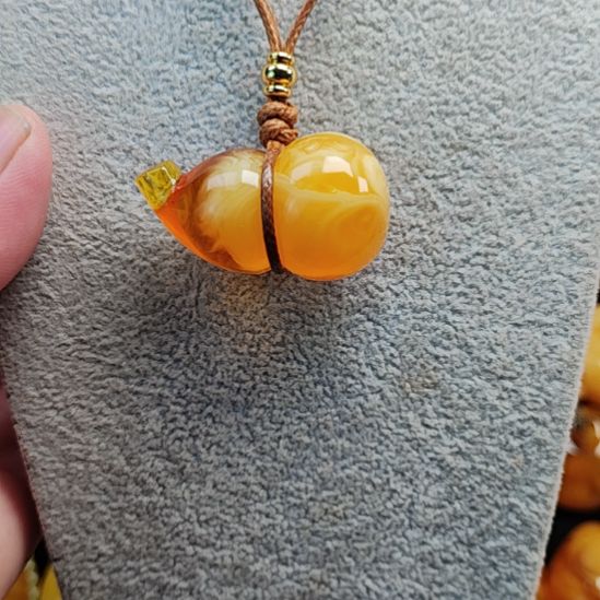 蜜蜡吊坠(赠链)未镶嵌